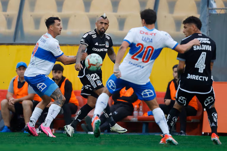 Colo Colo enfrenta fuerte sanción económica tras los disturbios en el clásico ante la UC