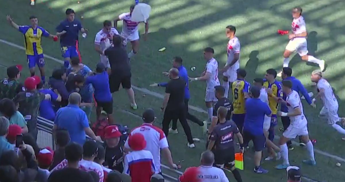 Futbolista de Copiapó detenido por agresión en partido ante Universidad de Concepción