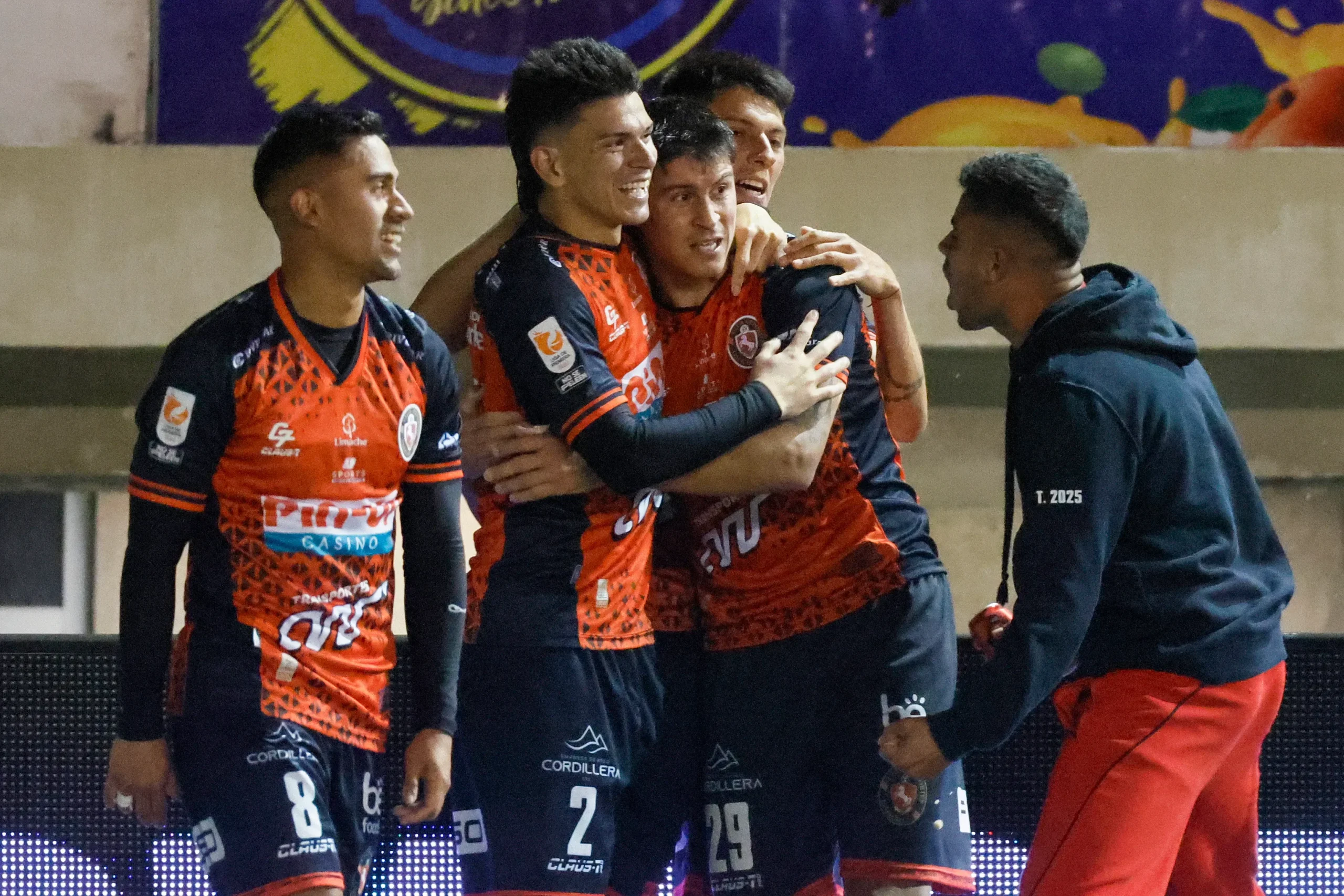 Unión Española cae ante Limache y queda al filo del descenso en la recta final del torneo