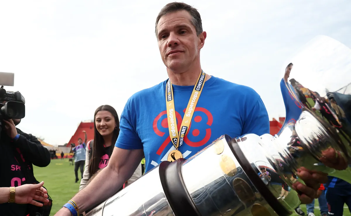 Histórico de Universidad de Chile explota contra Clark: «Es un títere que no sabe de fútbol»