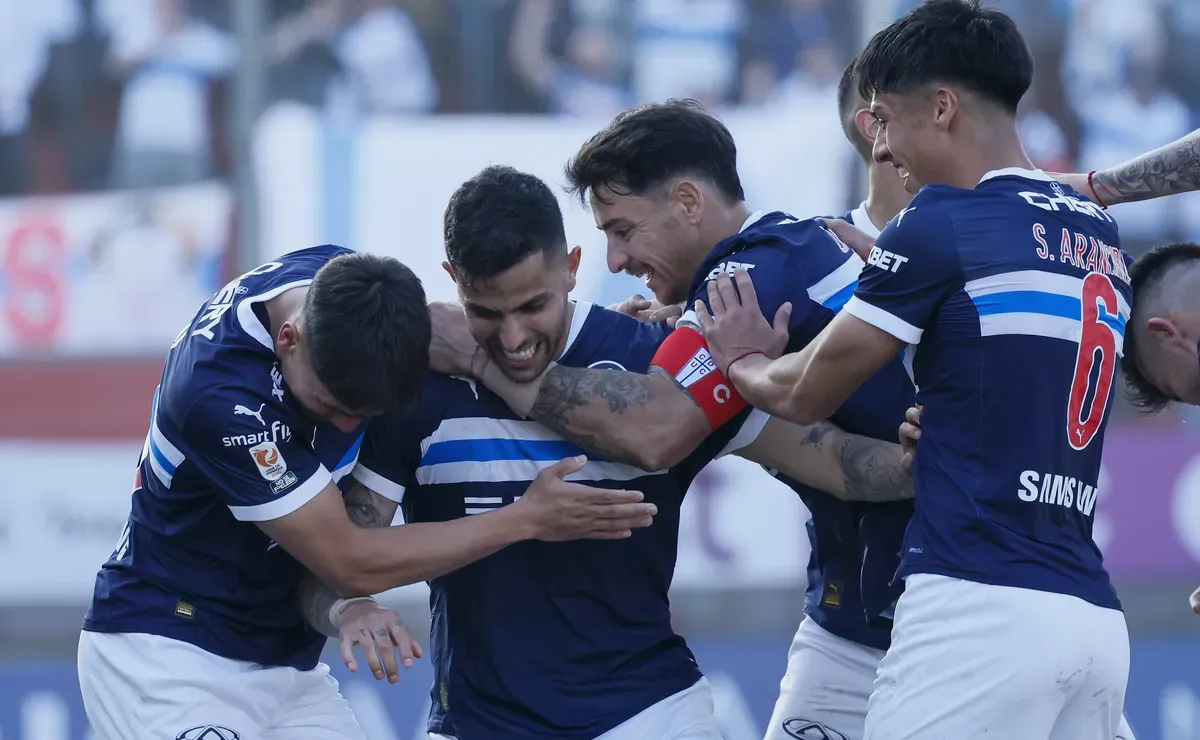 Universidad Católica apuesta por el talento joven: tres jugadores firman para el 2026
