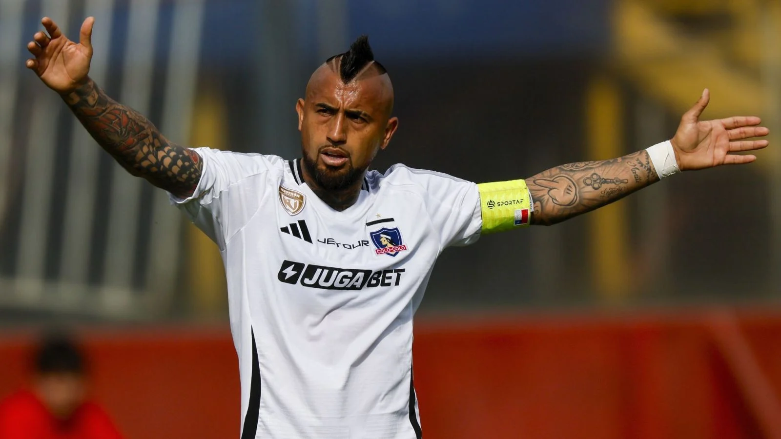 Vidal en la mira de otro club: ¿se va de Colo Colo para disputar la Copa Libertadores?