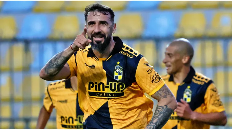 (Goles) Coquimbo Unido remonta ante Limache y clasifica a la final de la Supercopa
