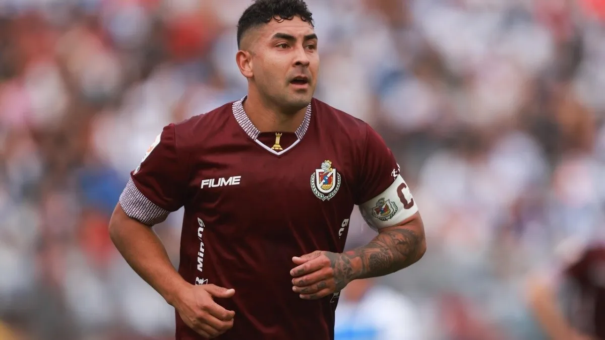 Jeisson Vargas pone fin a la incertidumbre y confirma su futuro en Deportes La Serena