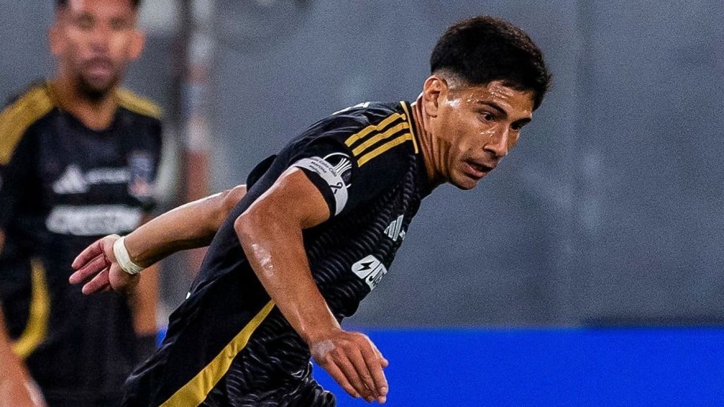 Salomón Rodríguez deja Colo Colo y ficha por equipo que jugará la Copa Sudamericana