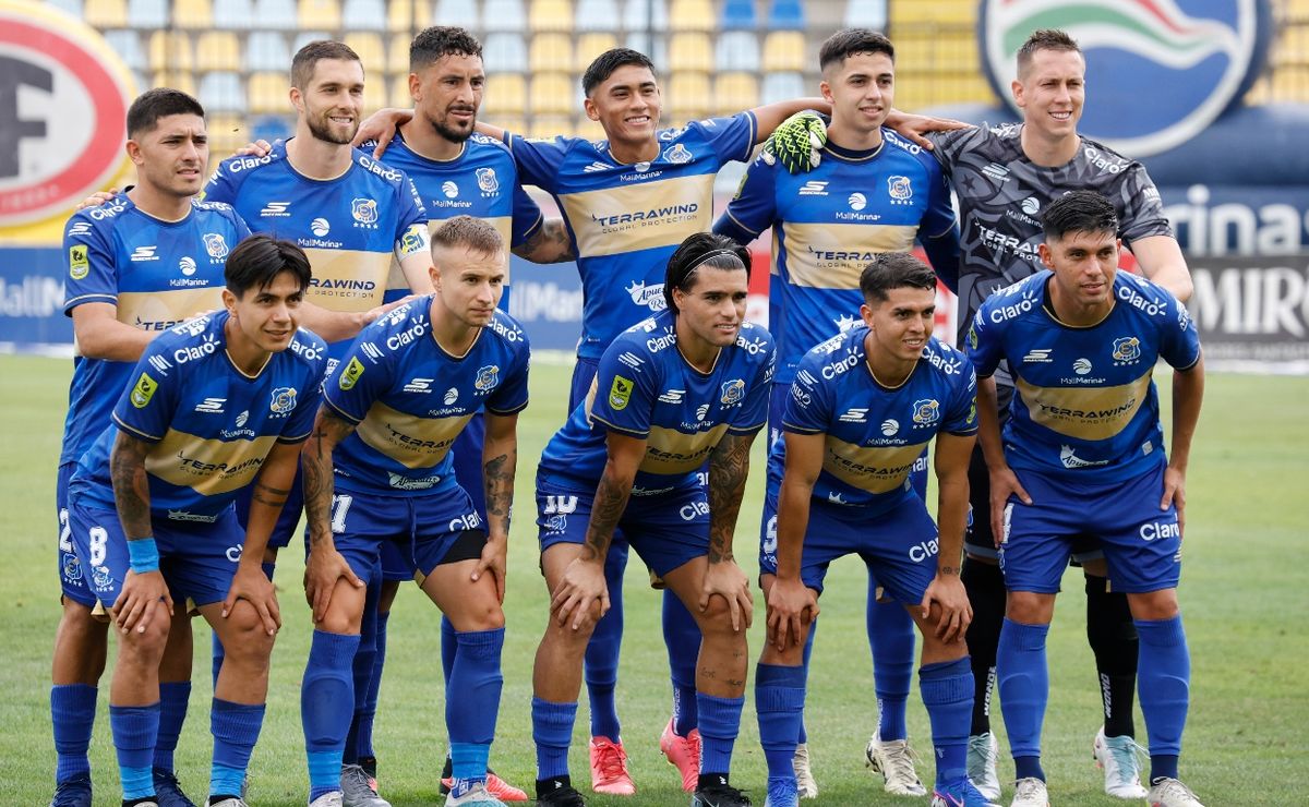 ¡Alerta en Everton! El equipo tiene 7 bajas para duelo ante Colo Colo