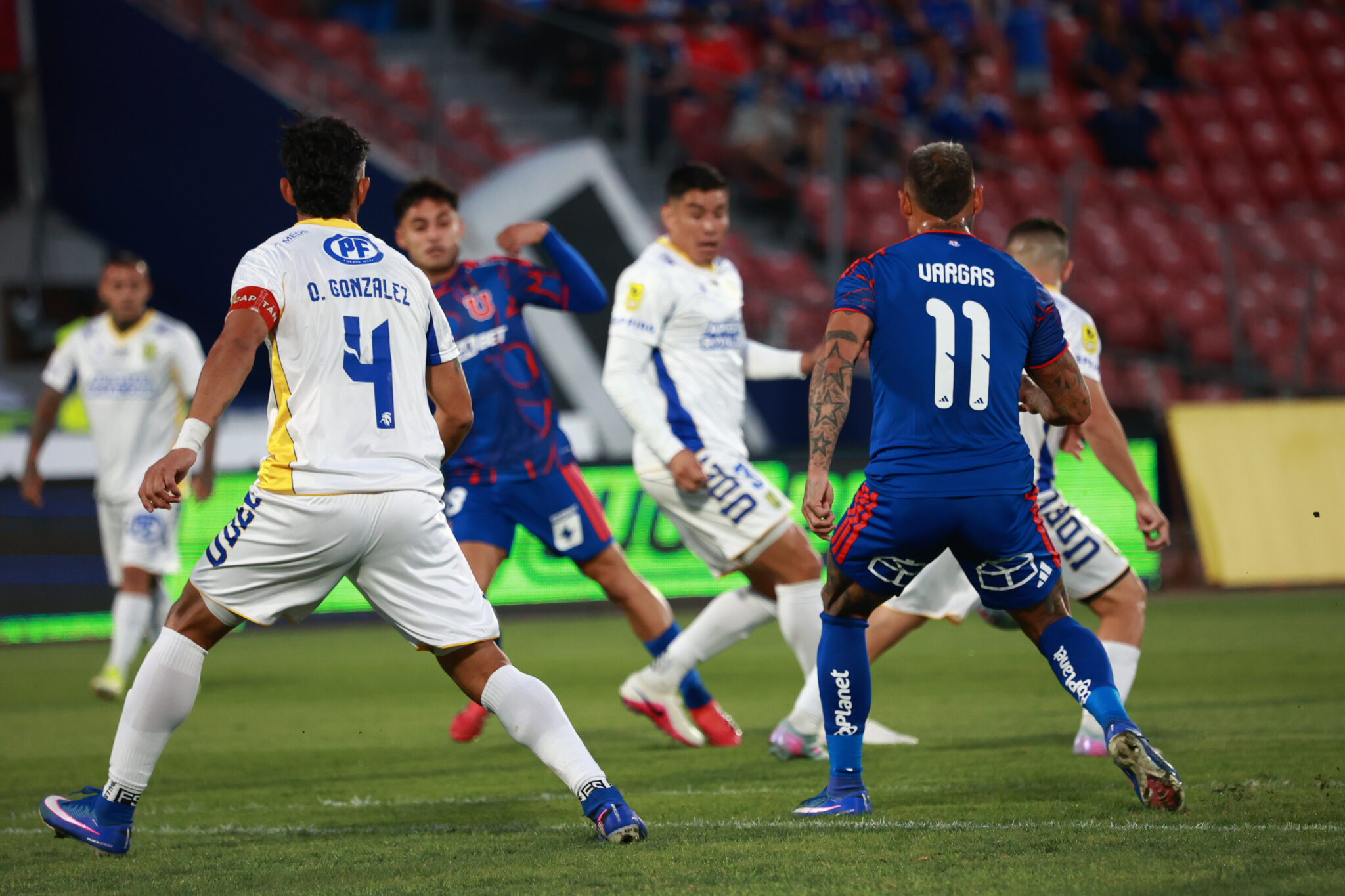Universidad de Chile empata con la UdeC en polémico partido y sigue en la parte baja de la tabla