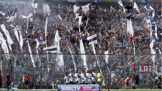 hinchada colocolo