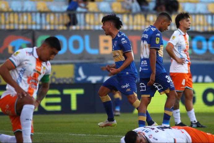 everton vence a cobresal