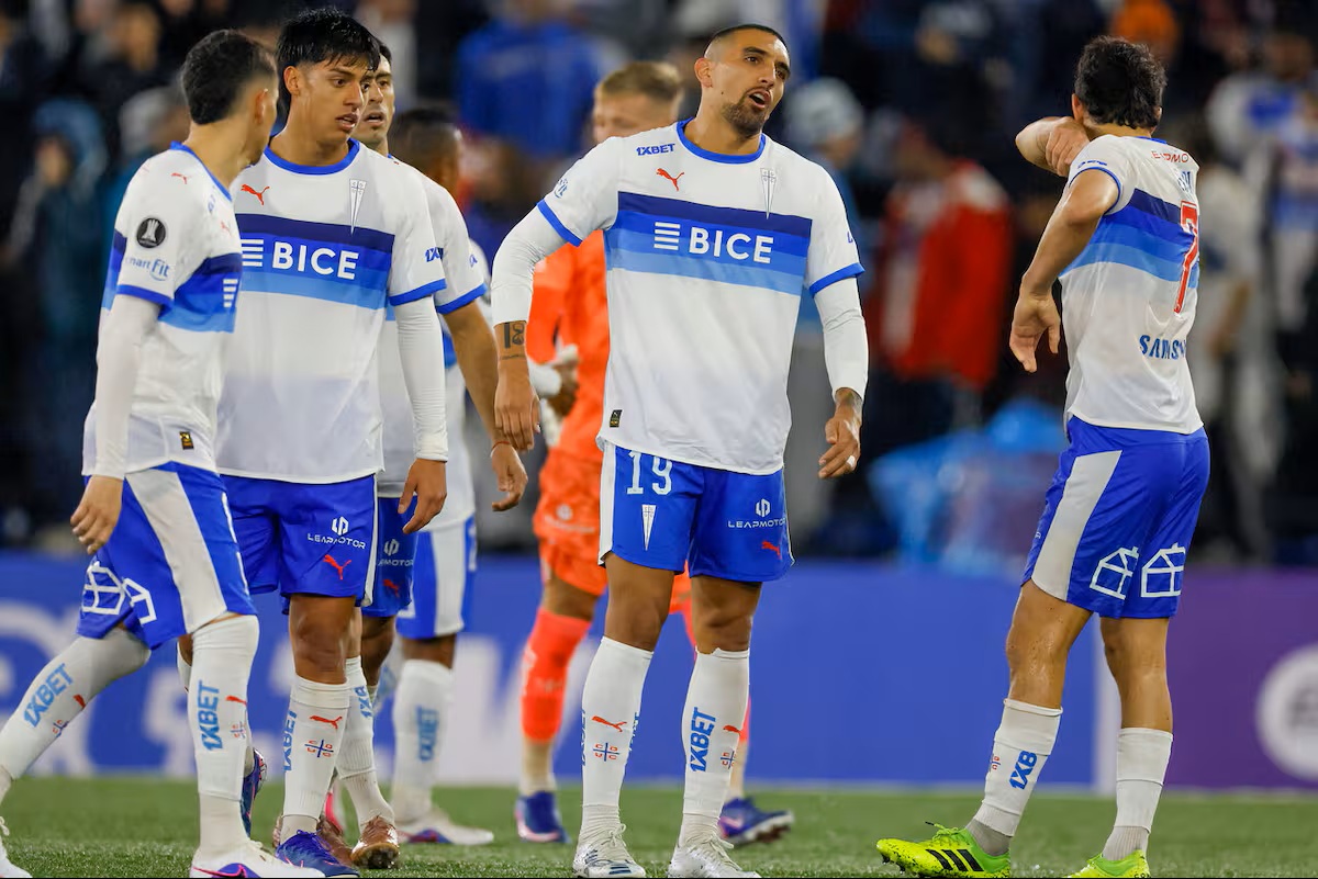 catolica empoata con cruzeiro