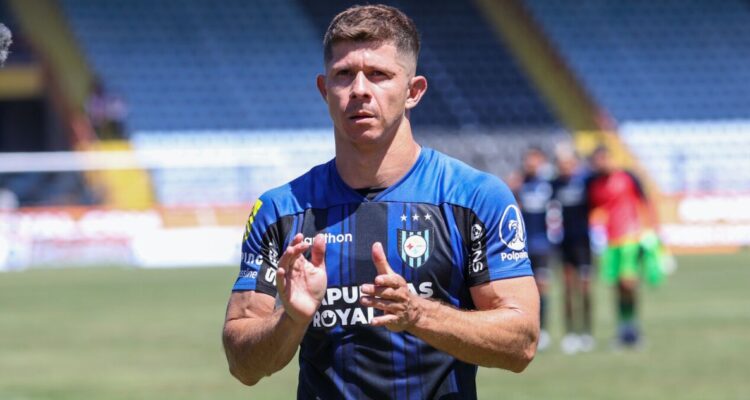 Cris Martínez acusa grave situación con jugador de La Calera: «Se cruzó una línea que no debía»