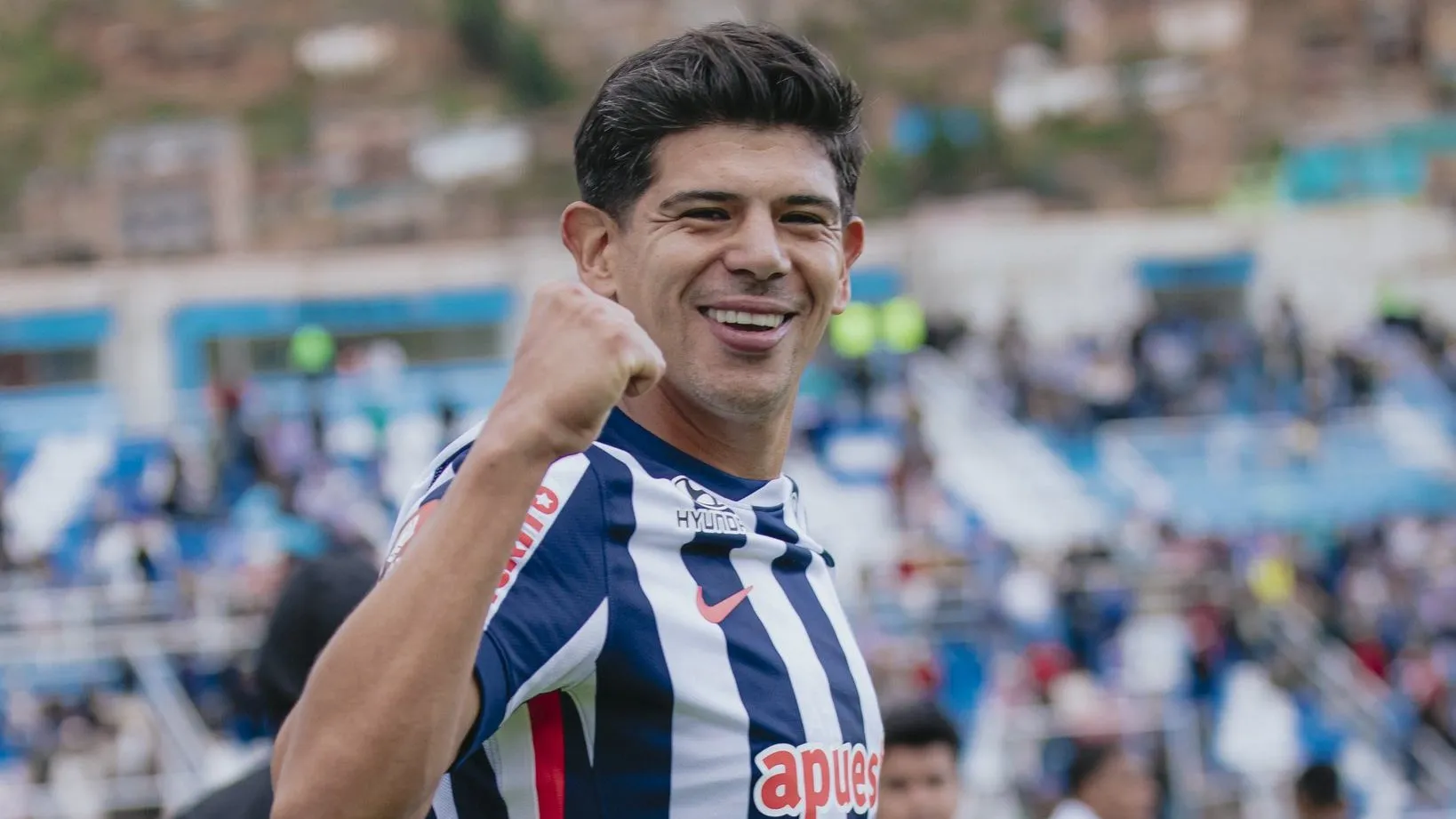 «En Colo Colo pasaron muchas cosas»: Esteban Pavez se desahoga tras ser campeón con Alianza Lima