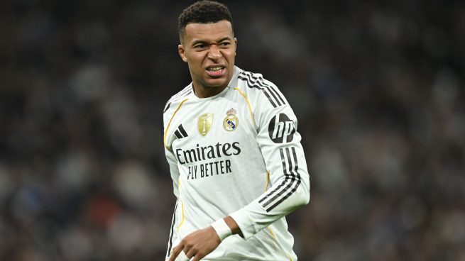 VIDEO | El Bernabéu se le va encima a Mbappé: pifias y tensión total en el estadio