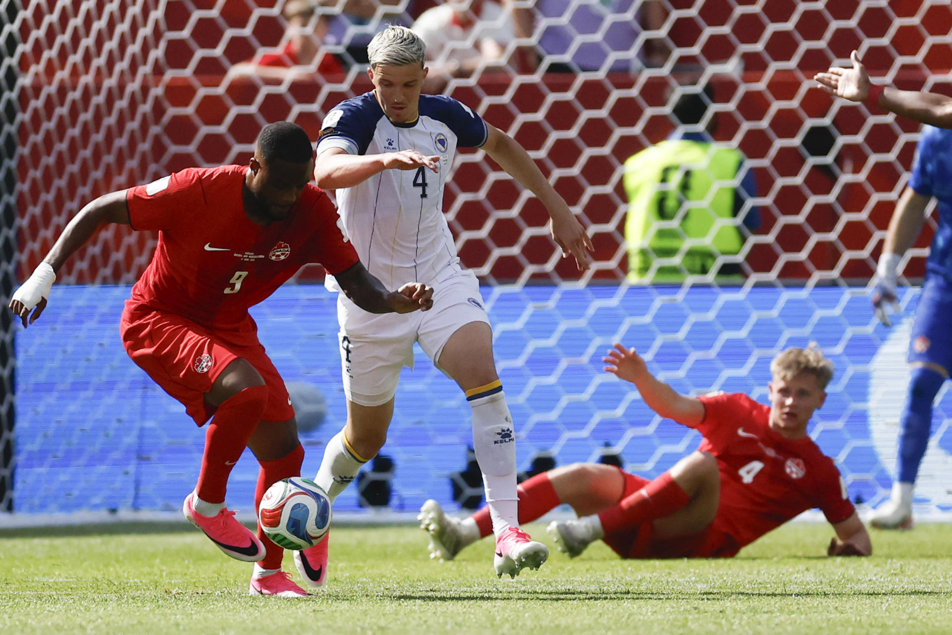 (GOLES) Canadá y Bosnia empataron en un intenso duelo por el Grupo B del Mundial 2026