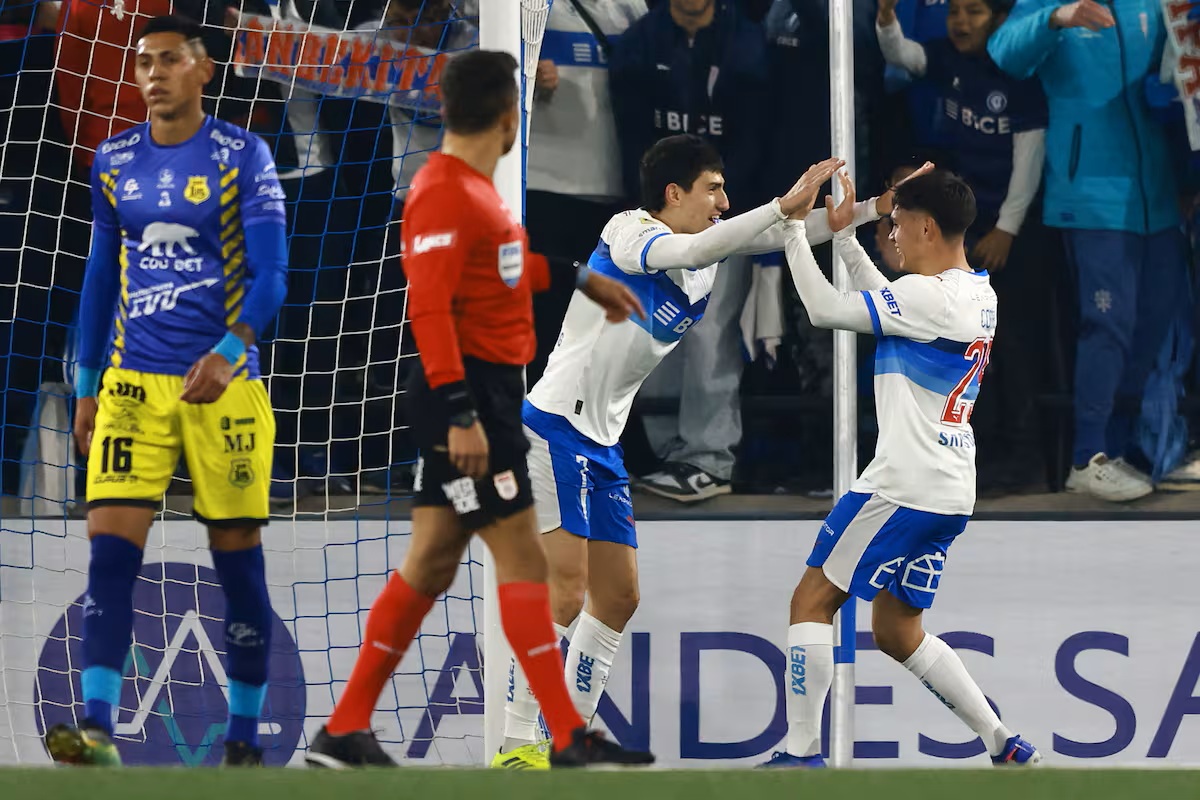 (Goles) U. Católica sigue en racha y vence 4-2 a San Luis por Copa Chile