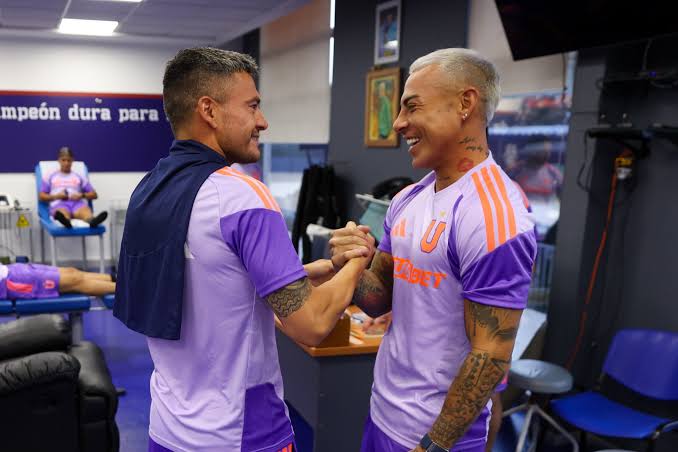 Charles Aránguiz y Eduardo Vargas le entregan buenas noticias a la U: todos los detalles