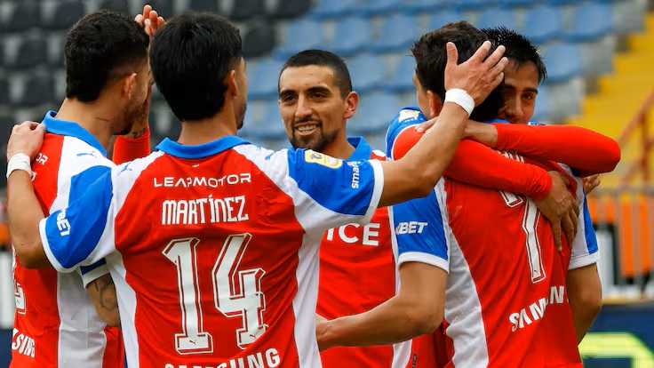Bombazo en la UC: se revelan negociaciones por seleccionado nacional para reforzar el plantel