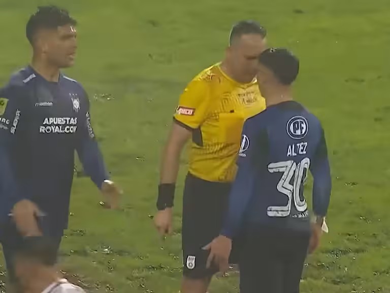 Héctor Jona fue sancionado tras el escándalo con Huachipato: la decisión que sorprendió a todos
