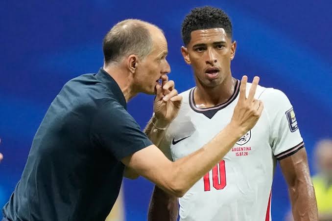 Crisis en Inglaterra: figuras del plantel piden la salida de Thomas Tuchel tras dura crítica por su estilo de juego