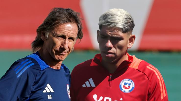 Ricardo Gareca lanza duro juicio sobre Carlos Palacios: «La duda es si es un muchacho inteligente o no»
