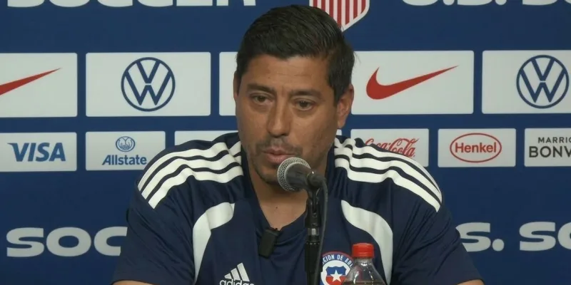 Córdova se cansó de las críticas a La Roja y lanzó una inesperada frase: «Ninguno de nosotros entiende de fútbol»