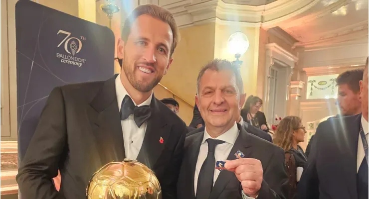 Aníbal Mosa sorprende con sus declaraciones tras asistir a la gala del Balón de Oro: «Todo el mundo conocía a Colo Colo»