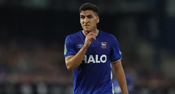 ¡Sacudón para Marcelino Núñez! Ipswich Town toma drástica decisión tras su polémica en La Roja