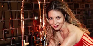 «Guapísima»: Mónica Godoy recibe ola de elogios por sensuales fotos a sus 50 años