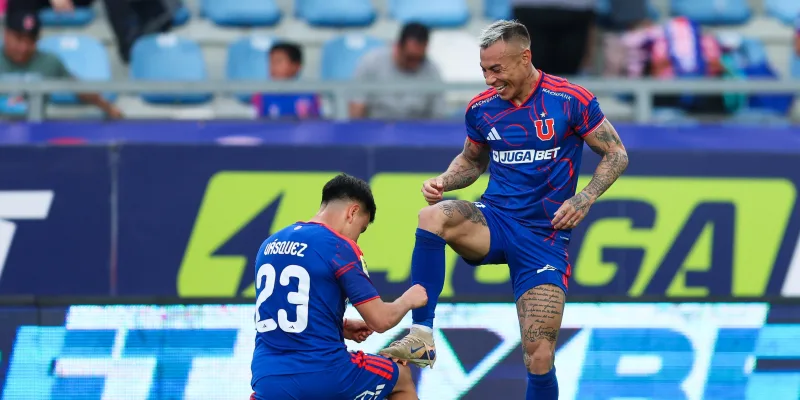(Goles) Eduardo Vargas lideró la goleada de la ‘U’ ante Everton y los azules meten presión a Colo Colo